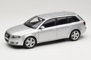 Audi A4 B7 3.2 Quattro Avant Сребрист Minichamps 1:18 5010404215 Метал