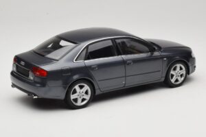 Audi A4 B7 Сив Металик Minichamps 1:18 100014400 Метал — снимка 3 от 8