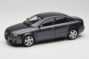 Audi A4 B7 Сив Металик Minichamps 1:18 100014400 Метал