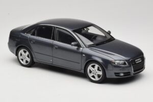 Audi A4 B7 Сив Металик Minichamps 1:18 100014400 Метал — снимка 6 от 8