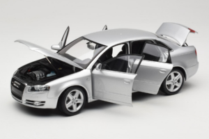 Audi A4 B7 Сребрист Minichamps 1:18 100014402 Метал — снимка 2 от 8