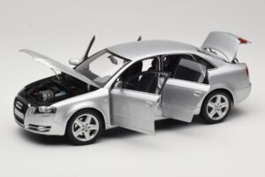 Audi A4 B8 3.2 Quattro Сребрист Minichamps 1:18 5010404115 Метал — снимка 2 от 8
