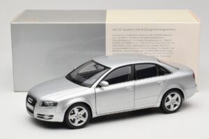 Audi A4 B8 3.2 Quattro Сребрист Minichamps 1:18 5010404115 Метал — снимка 8 от 8