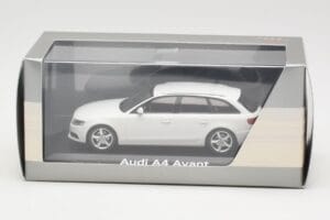 Audi A4 B8 Avant Ibis White Minichamps 1:43 5010804213 Метал — снимка 4 от 4
