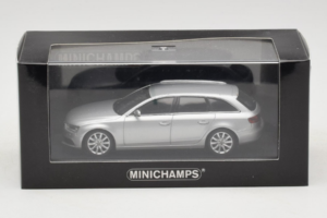 Audi A4 B8 Avant Ice Silver Minichamps 1:43 5011204213-R1 Метал — снимка 4 от 4