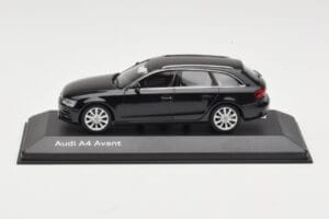 Audi A4 B8 Avant Phantom Black Minichamps 1:43 5011204223 Метал