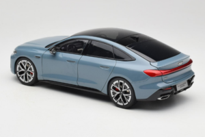 Audi A5L Sportback Сивкавосин OEM 1:18 ZAM60004B Метал — снимка 7 от 8