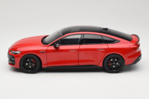 Audi A5L Sportback Червен OEM 1:18 ZAM60004A Метал — снимка 4 от 8