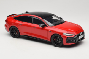 Audi A5L Sportback Червен OEM 1:18 ZAM60004A Метал — снимка 6 от 8