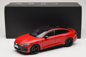 Audi A5L Sportback Червен OEM 1:18 ZAM60004A Метал — снимка 8 от 8