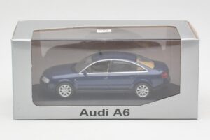 Audi A6 C5 Тъмно Синьо Minichamps 1:43 132093 Метал — снимка 4 от 4