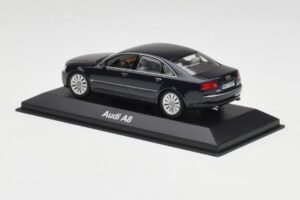 Audi A8 D3 Mauritius Синьо Metallic Minichamps 1:43 5010508123 Метал — снимка 3 от 4