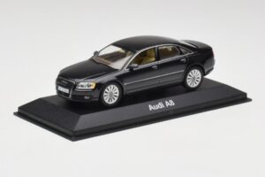 Audi A8 D3 Phantom Черен Minichamps 1:43 5010508133 Метал — снимка 2 от 4