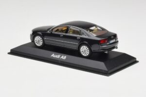 Audi A8 D3 Phantom Черен Minichamps 1:43 5010508133 Метал — снимка 3 от 4