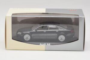 Audi A8 D3 Phantom Черен Minichamps 1:43 5010508133 Метал — снимка 4 от 4