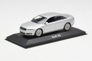 Audi A8 D3 Сребрист Minichamps 1:43 20000001386001 Метал — снимка 2 от 4