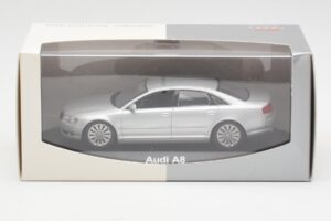 Audi A8 D3 Сребрист Minichamps 1:43 20000001386001 Метал — снимка 4 от 4