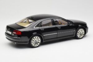 Audi A8 D3 W12 Черен Kyosho 1:18 09212BK Метал — снимка 3 от 8