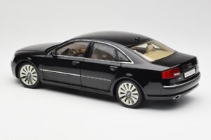 Audi A8 D3 W12 Черен Kyosho 1:18 09212BK Метал — снимка 7 от 8
