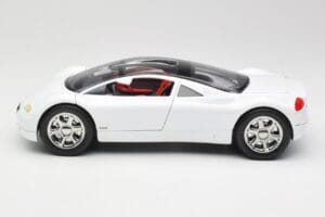 Audi Avus Quattro Alpine White Revell 1:18 08913 Метал — снимка 4 от 8