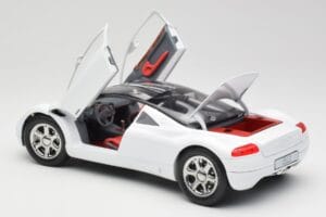 Audi Avus Quattro Alpine White Revell 1:18 08913 Метал — снимка 5 от 8