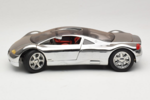 Audi Avus Quattro Chrome Silver Revell 1:18 08913-C1 Метал — снимка 4 от 8