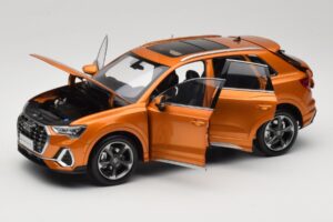 Audi Q3 F3 Orange Metallic Paudi Model 1:18 05962Q32019 Метал — снимка 2 от 8