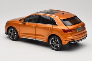 Audi Q3 F3 Orange Metallic Paudi Model 1:18 05962Q32019 Метал — снимка 7 от 8