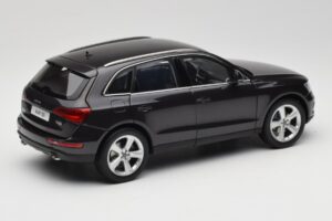 Audi Q5 8R Lava Grey Kyosho 1:18 09242LG Метал — снимка 3 от 8
