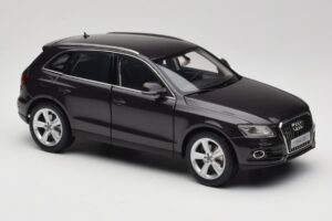 Audi Q5 8R Lava Grey Kyosho 1:18 09242LG Метал — снимка 6 от 8