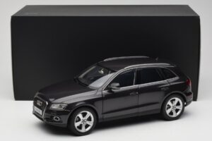Audi Q5 8R Lava Grey Kyosho 1:18 09242LG Метал — снимка 8 от 8
