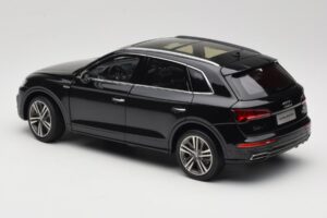 Audi Q5L FY Черен Paudi Model 1:18 26732 Метал — снимка 7 от 8