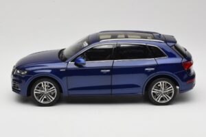 Audi Q5L FY Син Paudi Model 1:18 33729 Метал — снимка 4 от 8