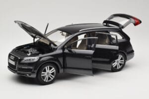 Audi Q7 4L Lava Grey Minichamps 1:18 5010507625 Метал — снимка 2 от 8