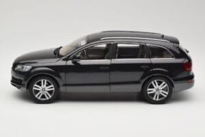 Audi Q7 4L Lava Grey Minichamps 1:18 5010507625 Метал — снимка 4 от 8