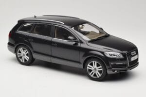 Audi Q7 4L Lava Grey Minichamps 1:18 5010507625 Метал — снимка 6 от 8