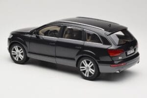Audi Q7 4L Lava Grey Minichamps 1:18 5010507625 Метал — снимка 7 от 8