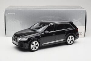 Audi Q7 4M Orca Black Minichamps 1:18 5011407625 Метал — снимка 8 от 8