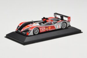 Audi R10 TDI LMP1 #3 L. Luhr / A. Premat / M. Rockenfeller 24 Hours of Le Mans 2008 Minichamps 1:43 400089903 Метал — снимка 2 от 4