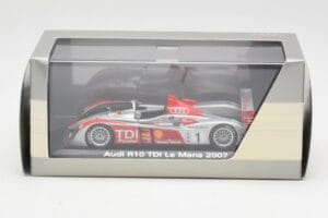 Audi R10 TDI LMP1 #1 F. Biela / E. Pirro / M. Werner 24 Hours of Le Mans 2007 Minichamps 1:43 5020700213 Метал — снимка 4 от 4