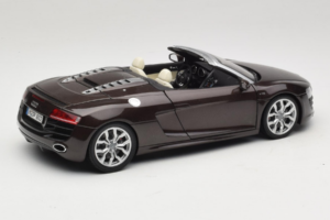 Audi R8 5.2 Spyder Teak Brown Kyosho 1:18 5010918525 Метал — снимка 3 от 8