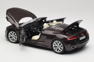 Audi R8 5.2 Spyder Teak Brown Kyosho 1:18 5010918525 Метал — снимка 5 от 8