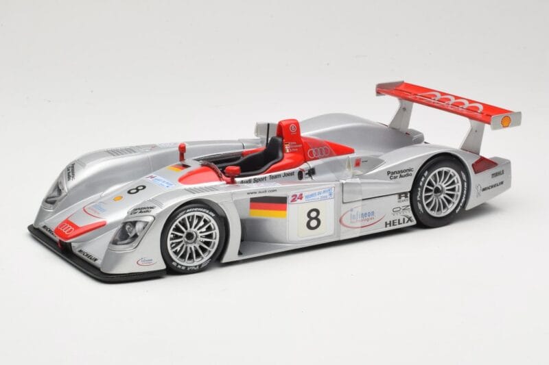 Audi R8 LMP900 #8 Audi Sport Team Joest F. Biela / E. Pirro / T. Kristensen 24 Hours of Le Mans 2000 Maisto 1:18 38899 Метал