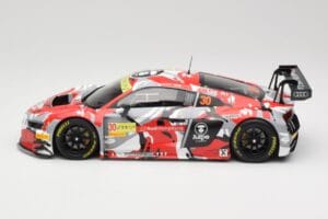 Audi R8 LMS #30 AAPE M. Lee FIA GT World Cup Macau 2015 Minichamps 1:18 155151130 Метал — снимка 3 от 6