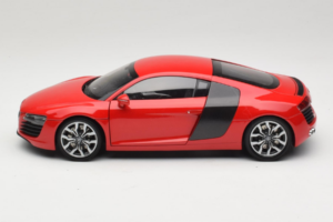 Audi R8 Червен Kyosho 1:18 09213R Метал — снимка 4 от 8