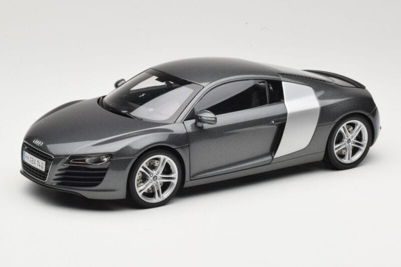 Audi R8 Type 42 4.2 Daytona Grey Kyosho 1:18 5010618425 Метал