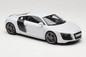 Audi R8 Type 42 Suzuka Grey Kyosho 1:18 09213SG Метал — снимка 6 от 8