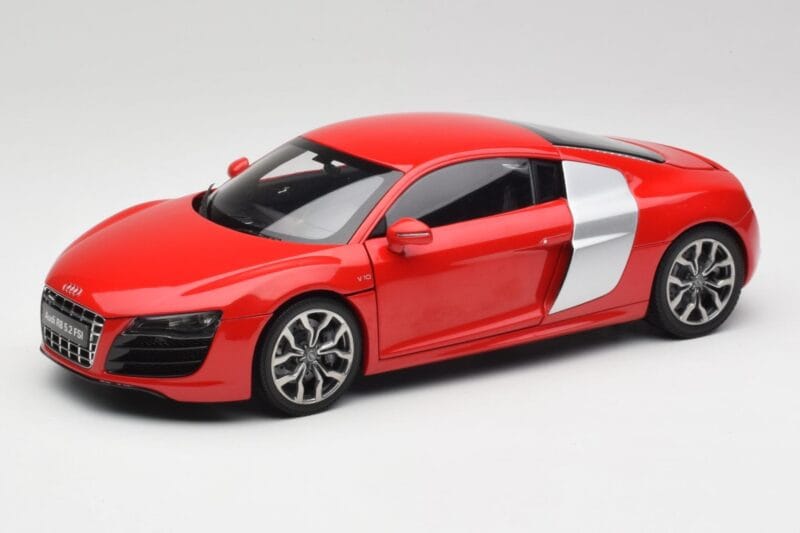 Audi R8 V10 Brilliant Червен Kyosho 1:18 09216RR Метал