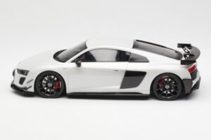 Audi R8 V10 GT RWD Сив GT Spirit 1:18 GT461 Смола — снимка 3 от 6