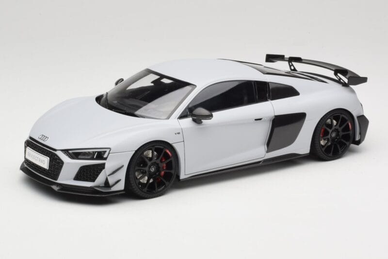 Audi R8 4S V10 Performance Бял Kengfai 1:18 VAKF-0357 Метал